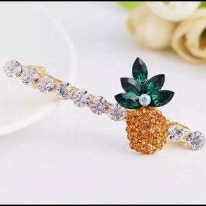 Rhinestone pineapple hair clip